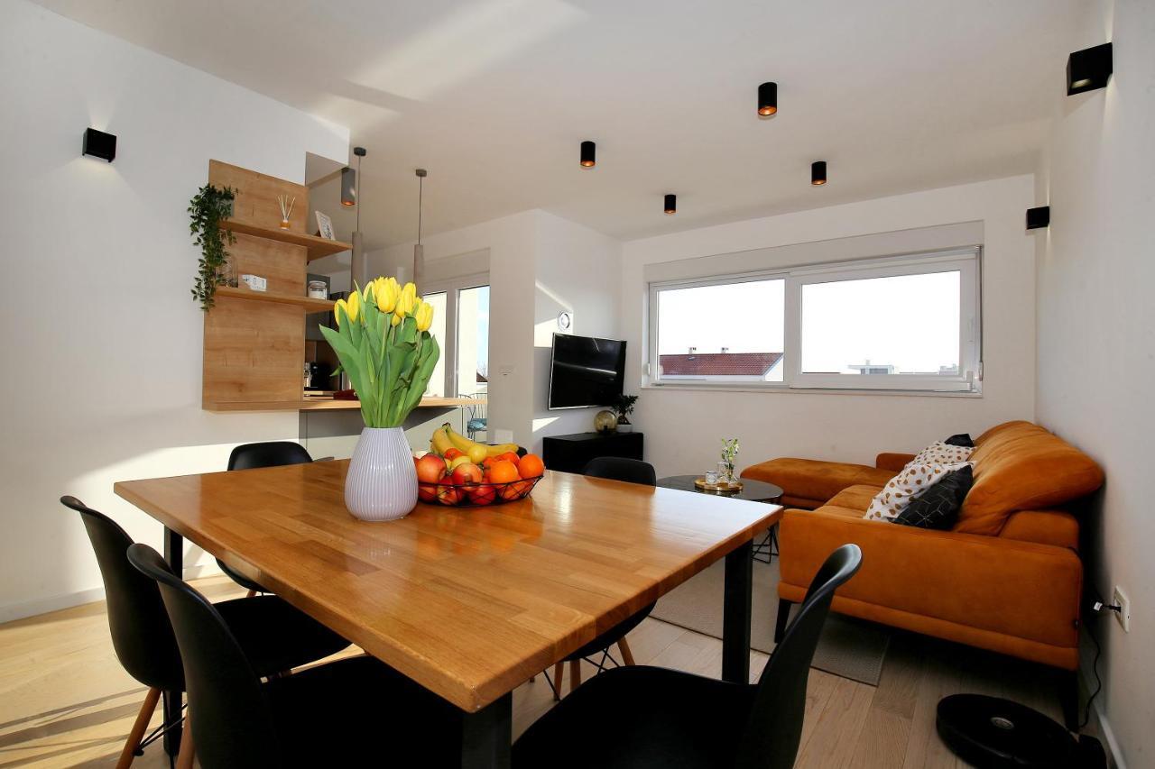 Esso Roof Terrace Apartment ซาดาร์ ภายนอก รูปภาพ