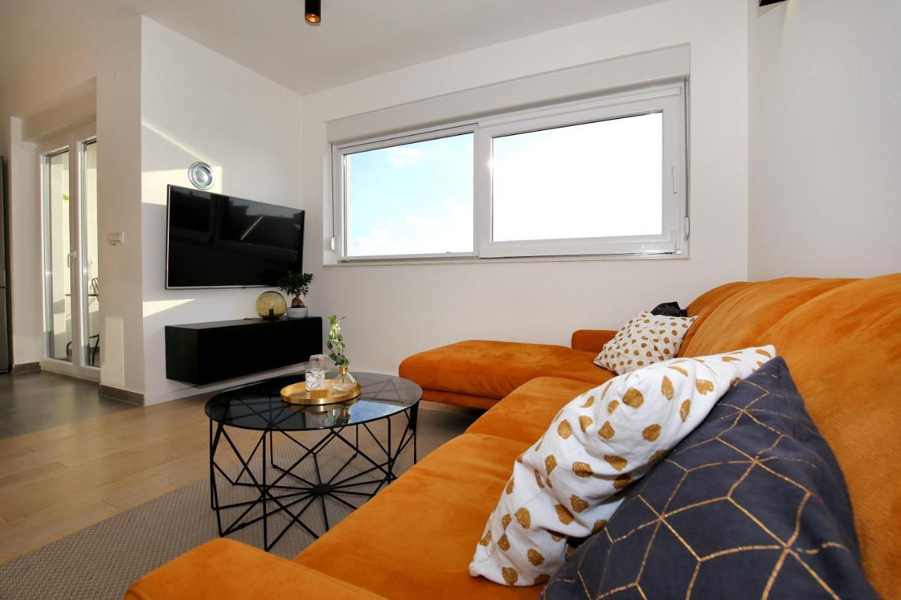 Esso Roof Terrace Apartment ซาดาร์ ภายนอก รูปภาพ