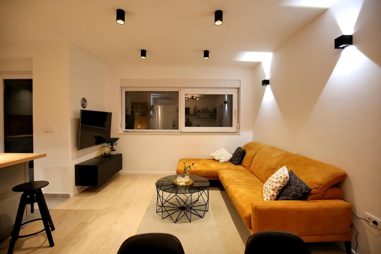 Esso Roof Terrace Apartment ซาดาร์ ภายนอก รูปภาพ