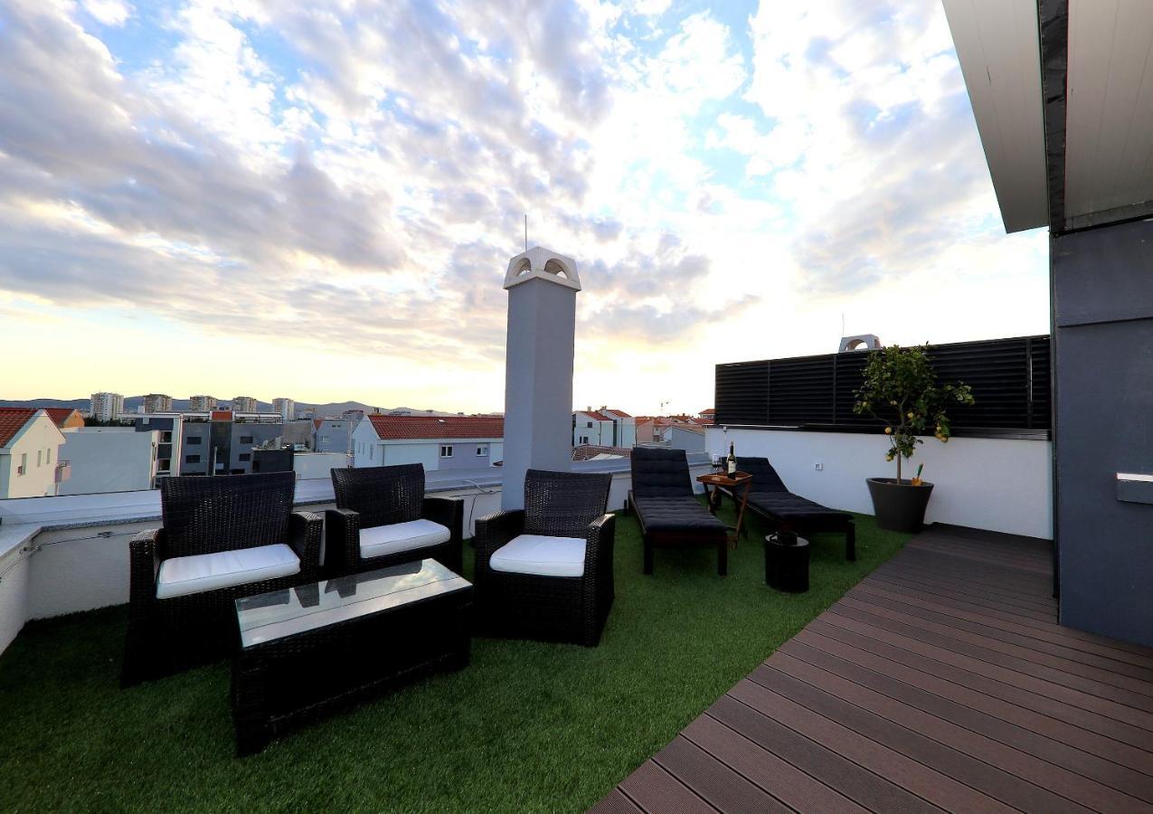 Esso Roof Terrace Apartment ซาดาร์ ภายนอก รูปภาพ